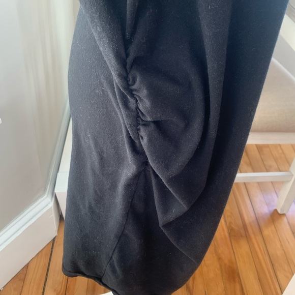 Stretchy Black maternity dress - Picture 5 of 7